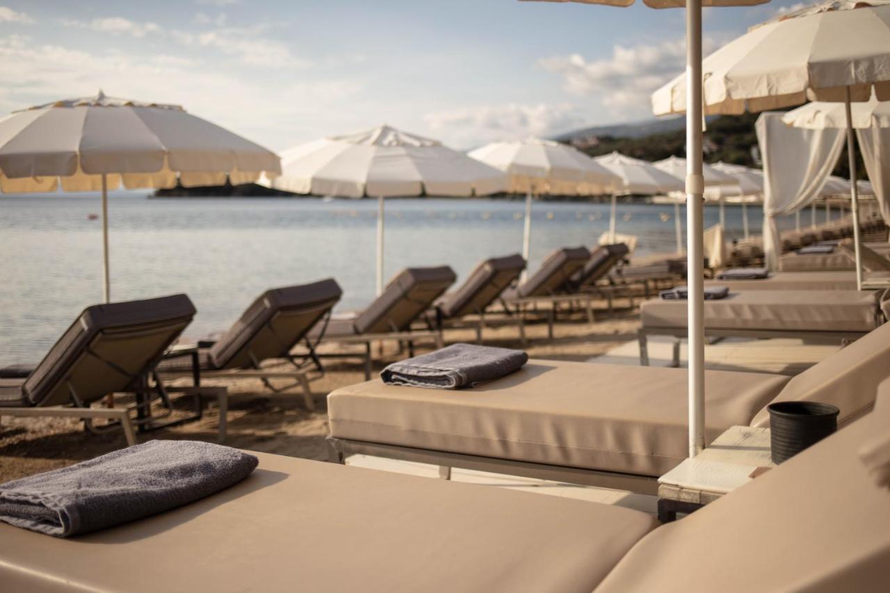 Six Keys Hotel อาฟิสโซส ภายนอก รูปภาพ